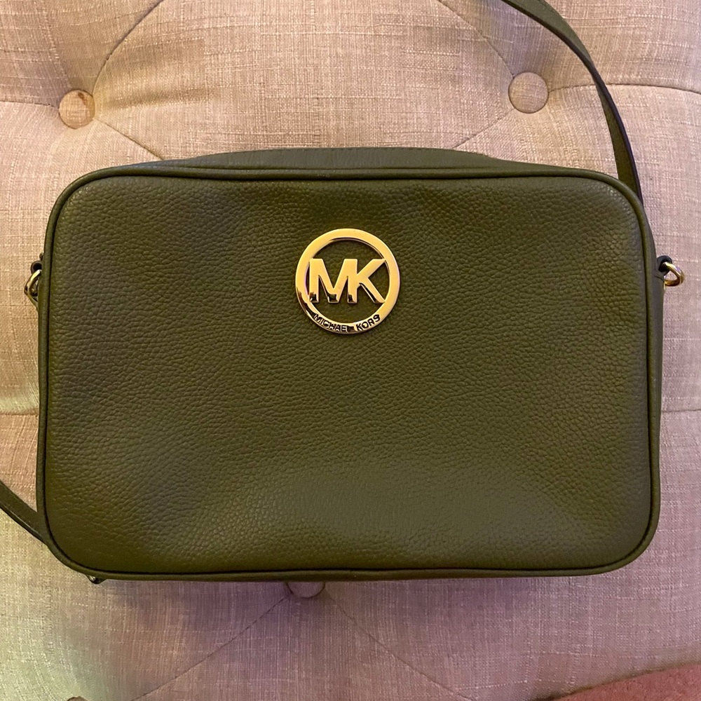 NEVER USED dark/olive green Michael Kors cross-body purse with gold hardware
